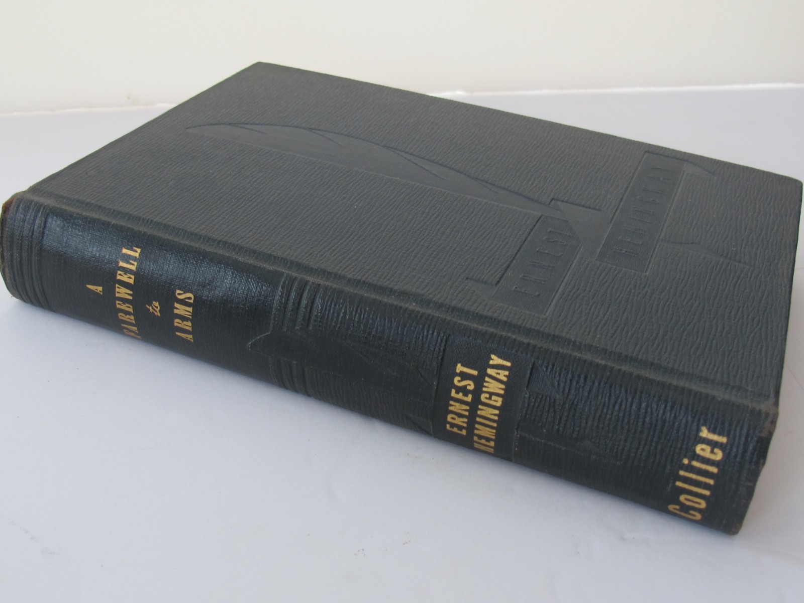 Ernest Hemingway A Farewell to Arms Hardcover 1929 P.F. Collier Collier Series