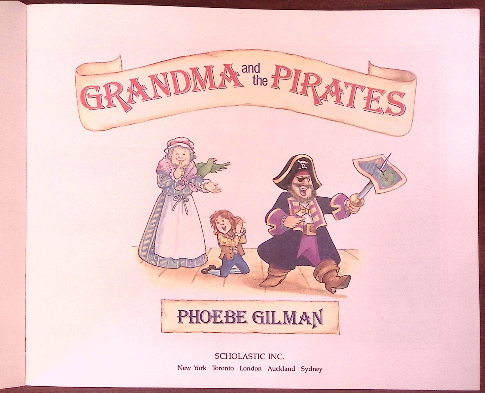 VINTAGE GRANDMA AND THE PIRATES PHOEBE GILMAN SCHOLASTIC B1496