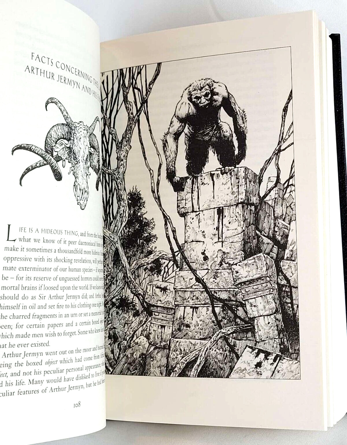 NECRONOMICON & ELDRITCH TALES of H.P. Lovecraft Set of 2 Deluxe Leather Classics