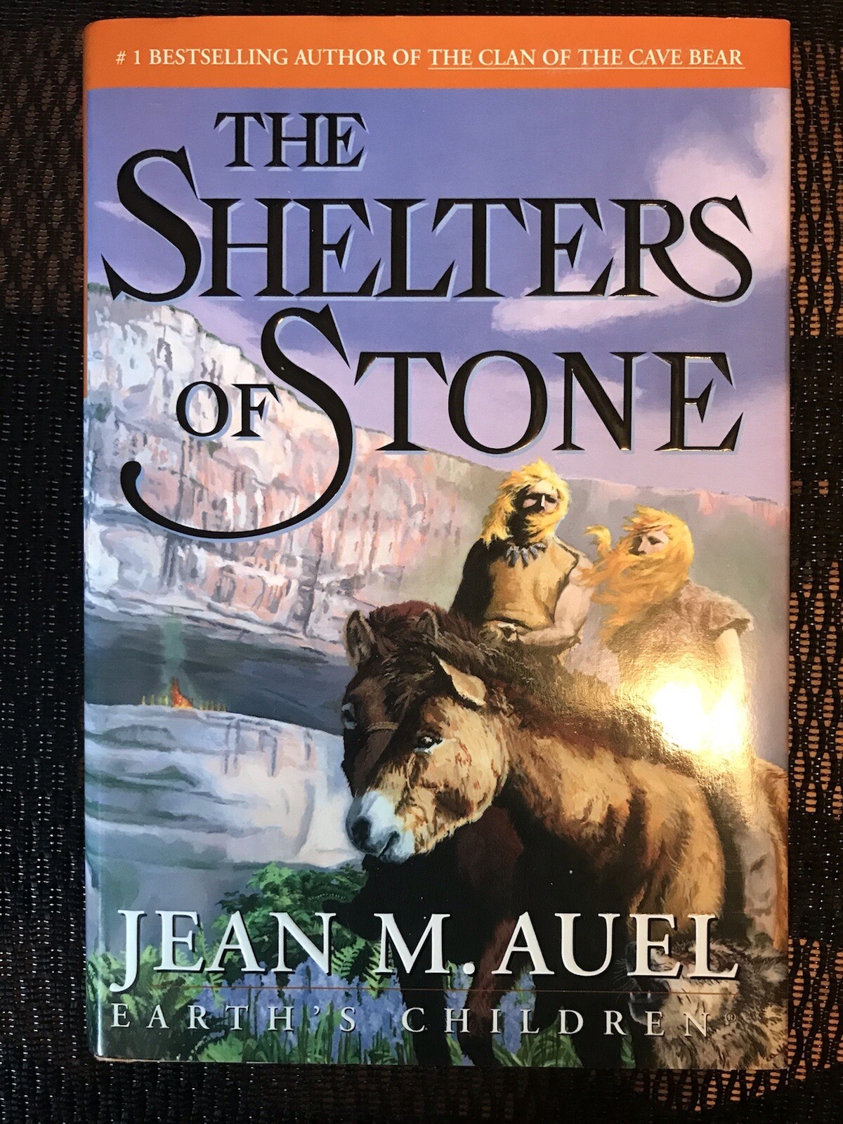 Earth’s Children Ser.: The Shelters of Stone by Jean M. Auel (2002,…