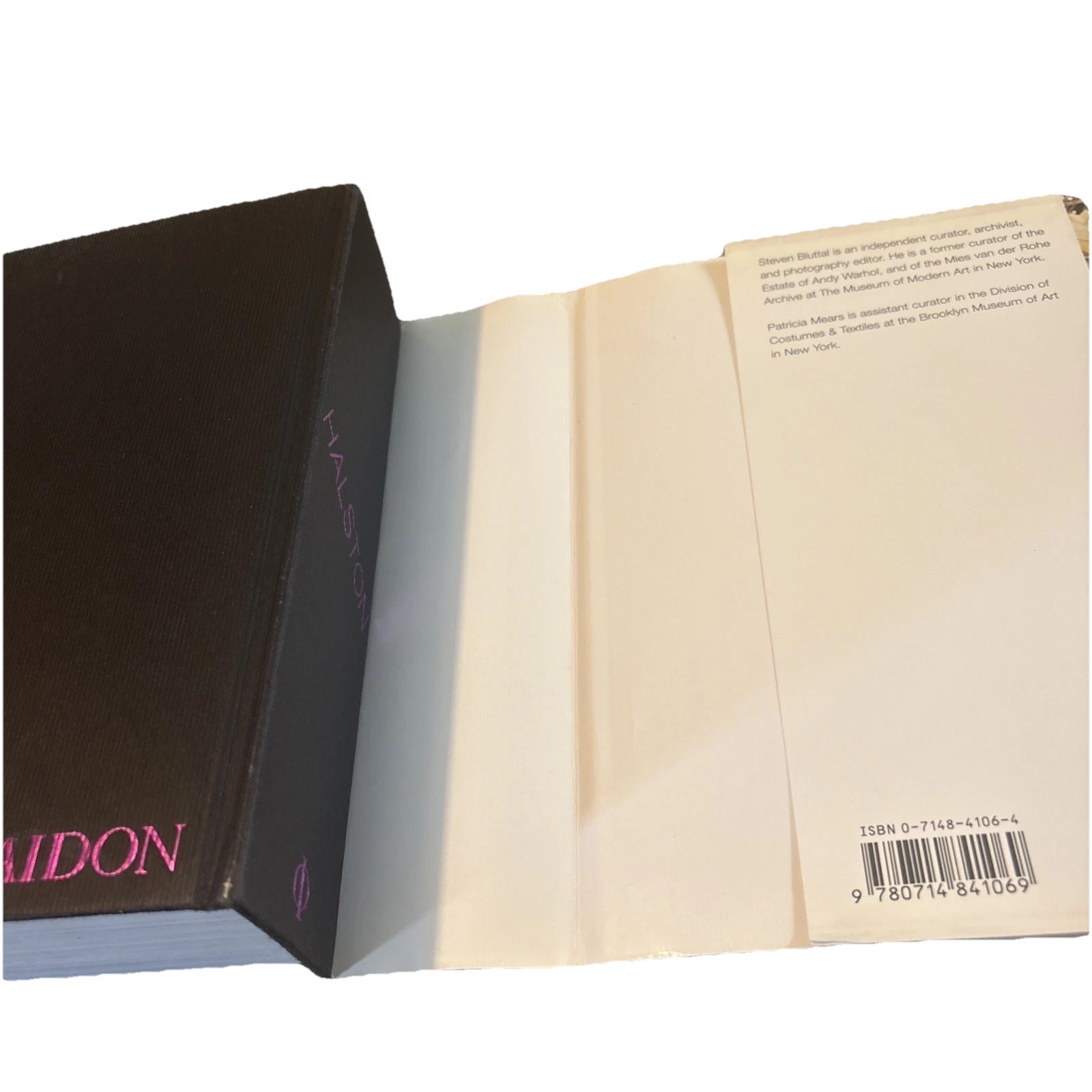 Halston by Patricia Mears and Steven Bluttal 2001 Hardback Book