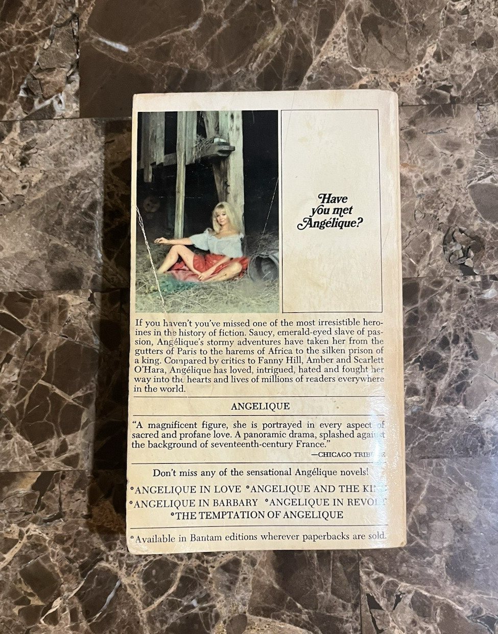 Angelique book 1 by Sergeanne Golon, paperback in very good condition, 1971 pub.