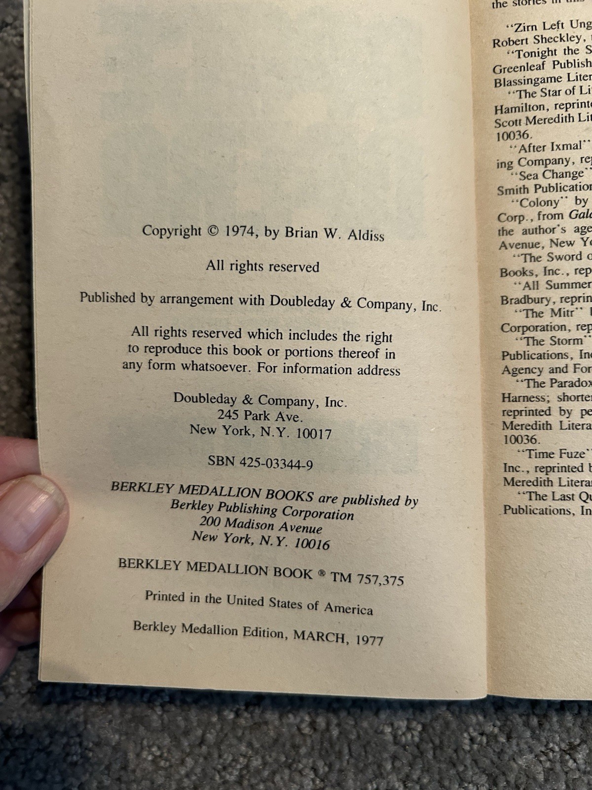 Space Opera : Science Fiction from the Golden Age by Brian W. Aldiss (1977,…