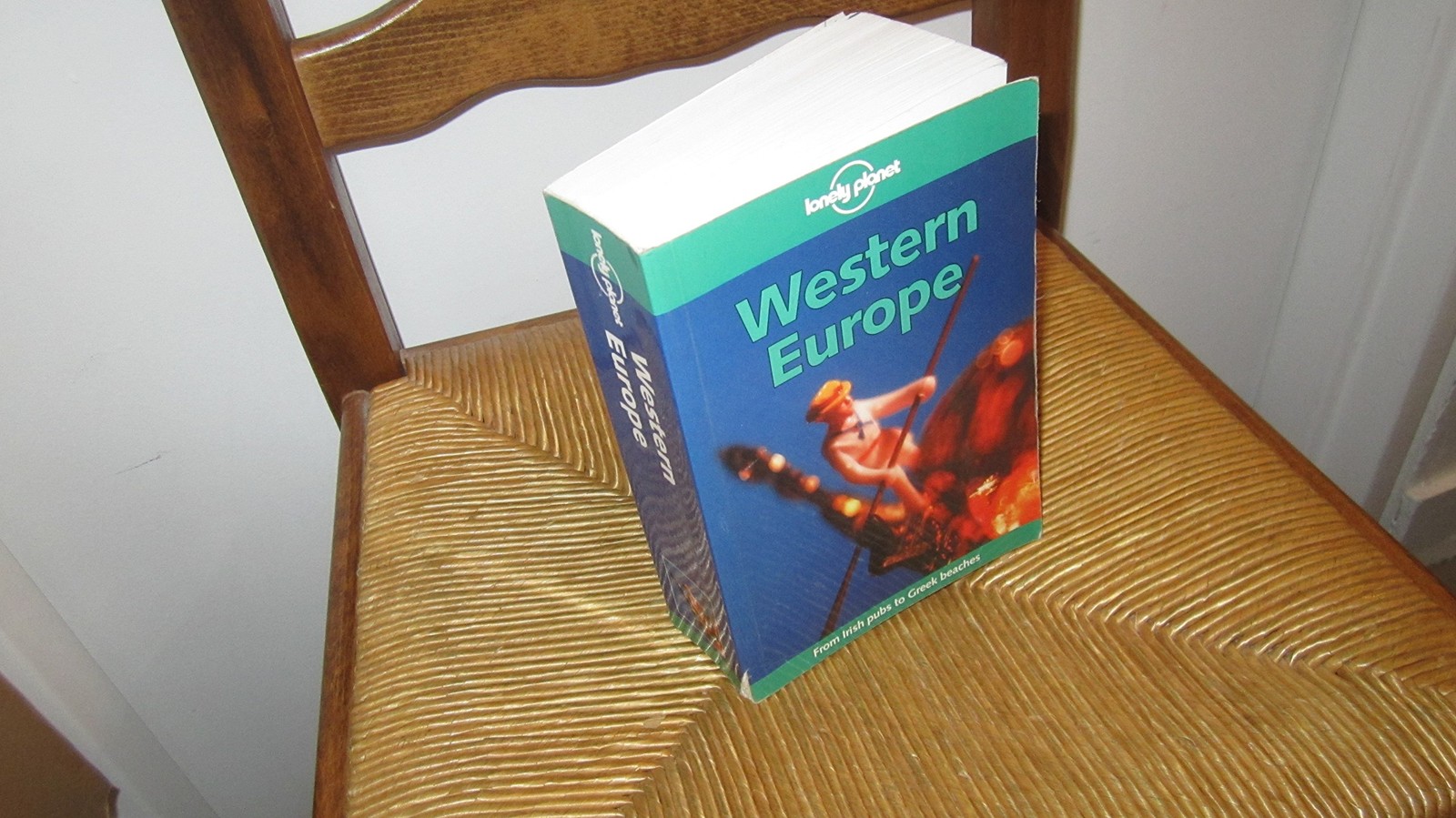 Lonely Planet Western Europe (Lonley Planet on a Shoestring) – paperback Ste…