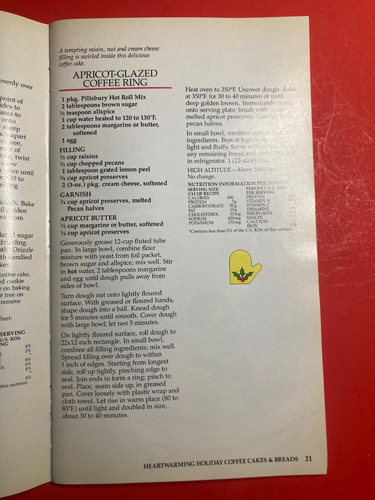 PILLSBURY HOLIDAY BAKING RECIPES COOKBOOK 96 PAGES 2000 COOKIES SPRITZ CHRISTMAS