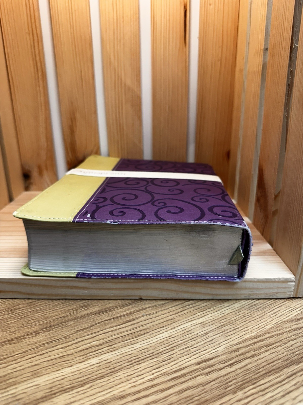 True Identity : The Bible for Women – Becoming Who You Are in Christ by…