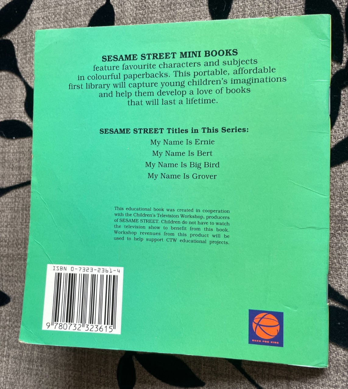 SESAME STREET. MY NAME IS GROVER. TISH RABE. 1994 – 15 BY 14CM. PAPERBACK.