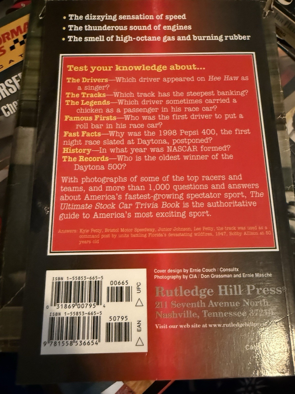 THE ULTIMATE STOCK CAR TRIVIA BOOK( SC 1998) By Dave Lindsey- First Edition
