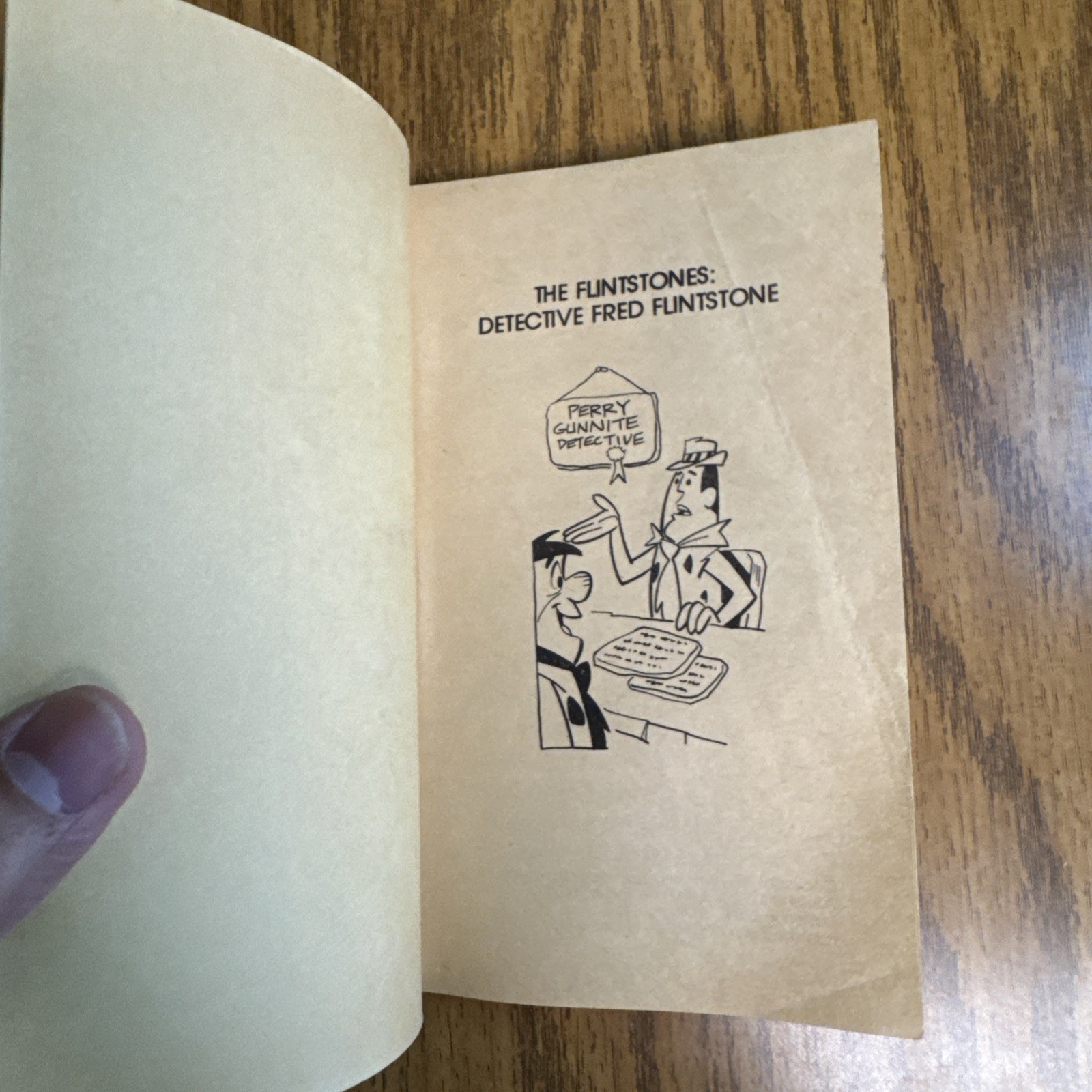 1978 HAHA BARBERA’S THE FLINTSTONES „DETECTIVE FRED FLINTSTONE“ BOOK – UNREAD