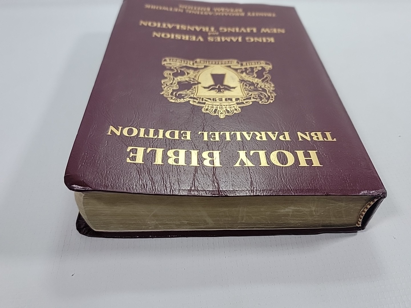 Holy Bible TBN Parallel Edition King James Version Living Translation KJV NLT