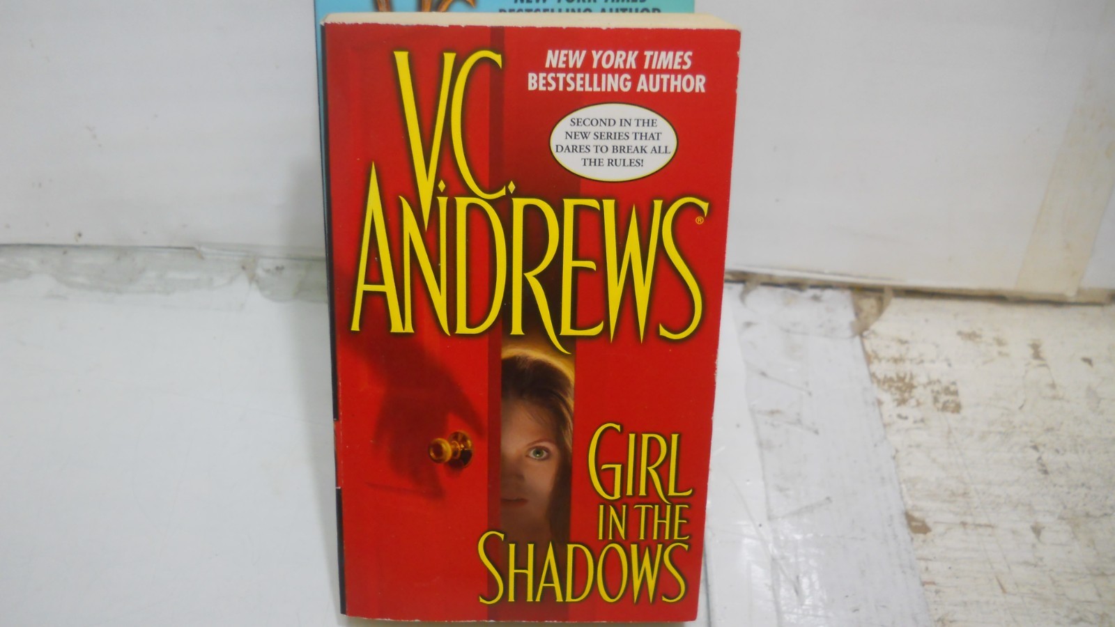 LOT OF 5 V.C. ANDREWS PAPERBACKS~ normal wear, no duds~ Ships fast