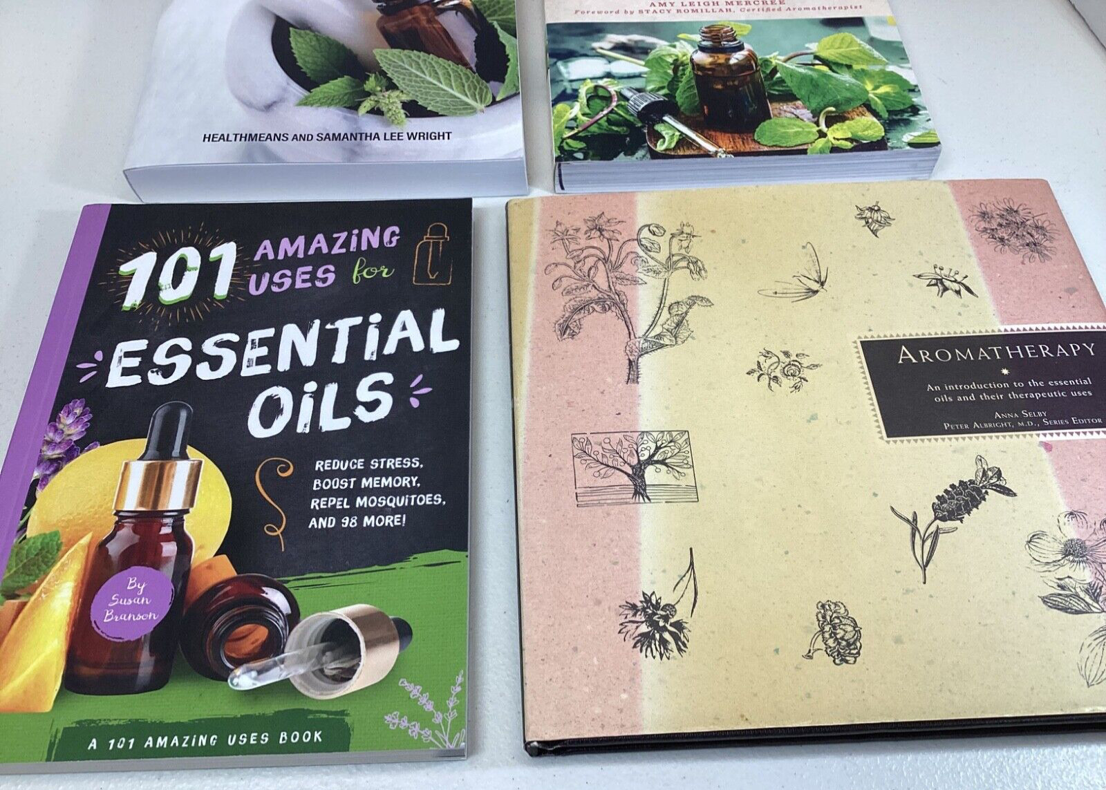 Essential Oils Handbooks Therapeutic, Recipes, Amazing Uses Lot of 4 Softcovers