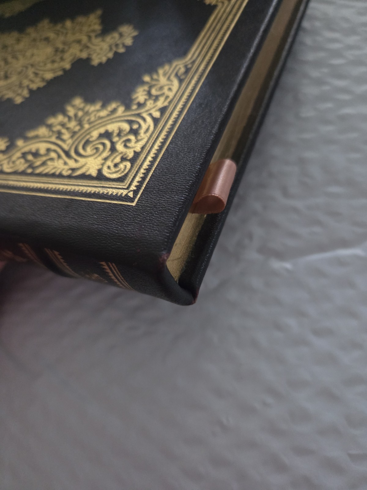 OF MICE AND MEN by John Steinbeck EASTON PRESS 1977 Leather Collectible Book