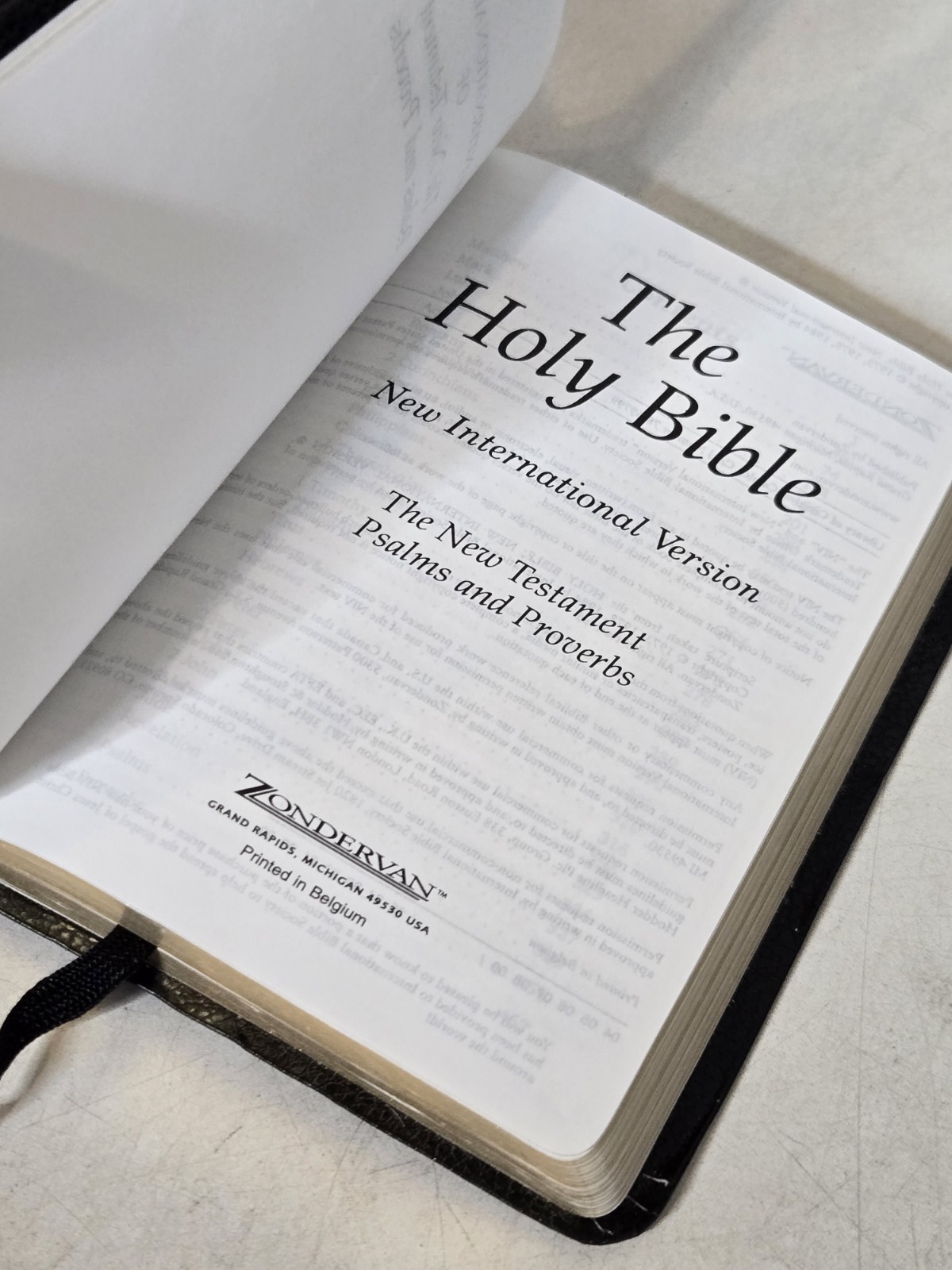 The Holy Bible (New International Version) Compact Pocket Bible Zondervan Book