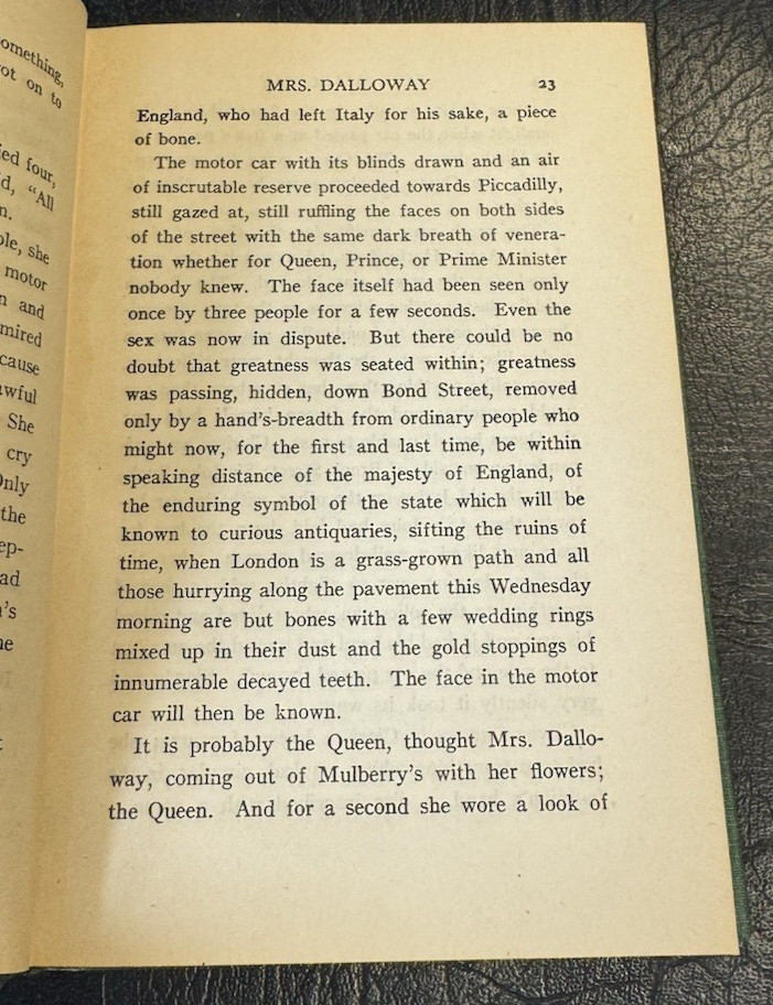 Mrs. Dalloway by Virginia Woolf (1928, Modern Library, Introduction by V. Woolf)