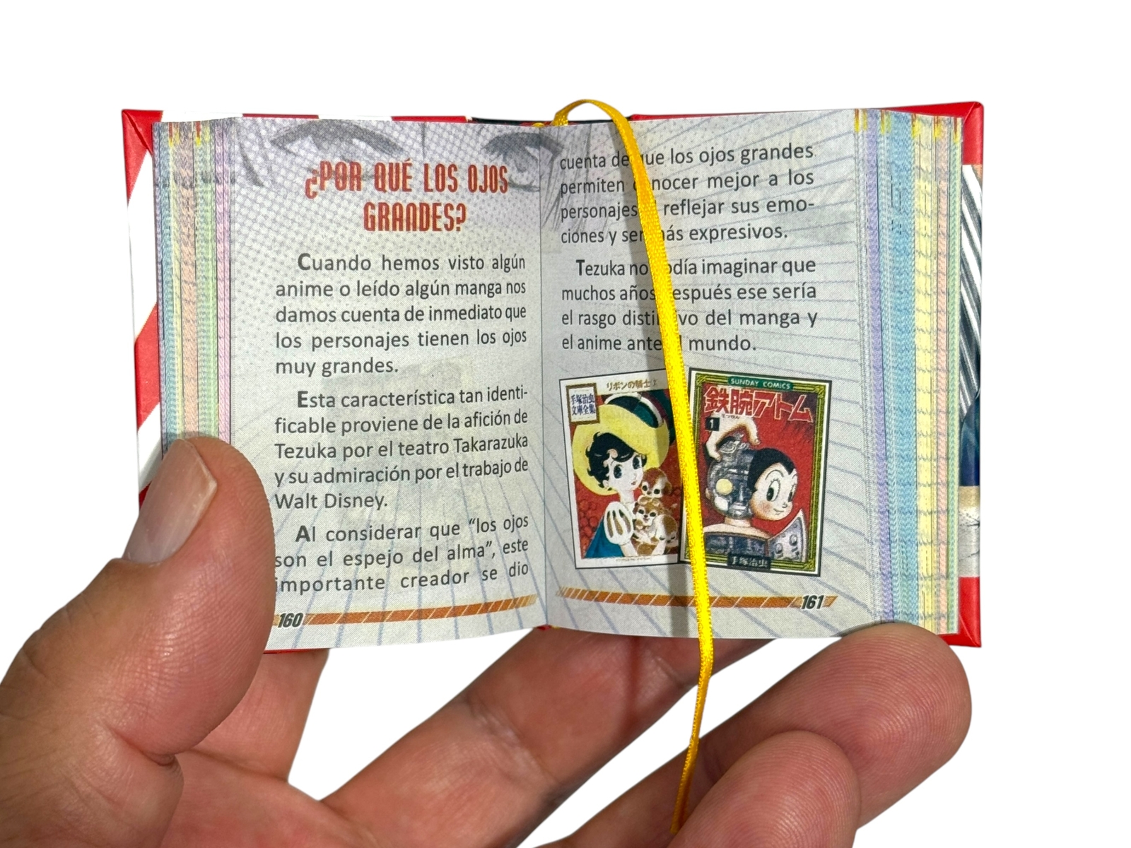 La Historia del Manga mini book in Spanish hardcover 440 pgs illustrated color