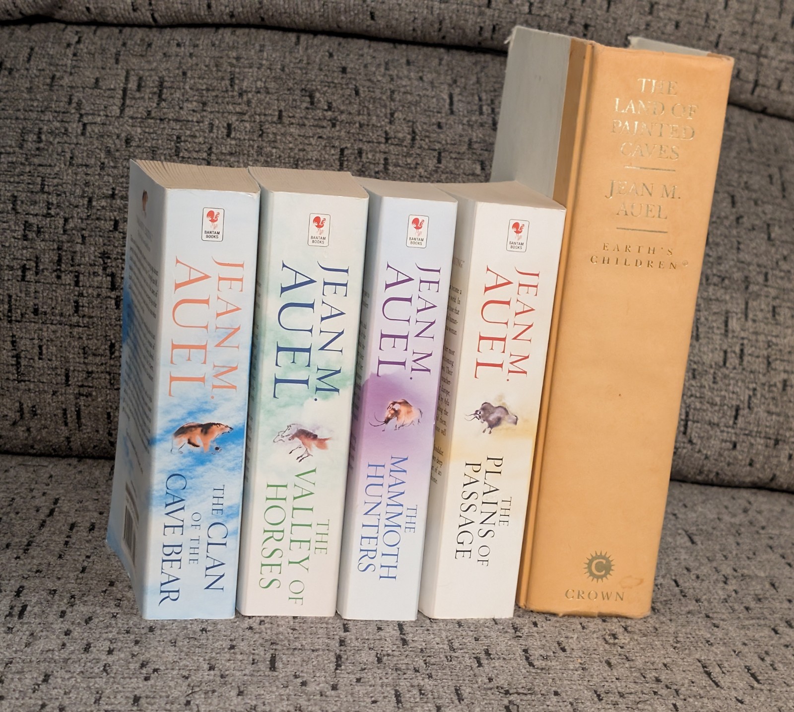 Jean M Auel Earth’s Children 5 Book Set Cave Bear Horses Mammoth Plains Painted