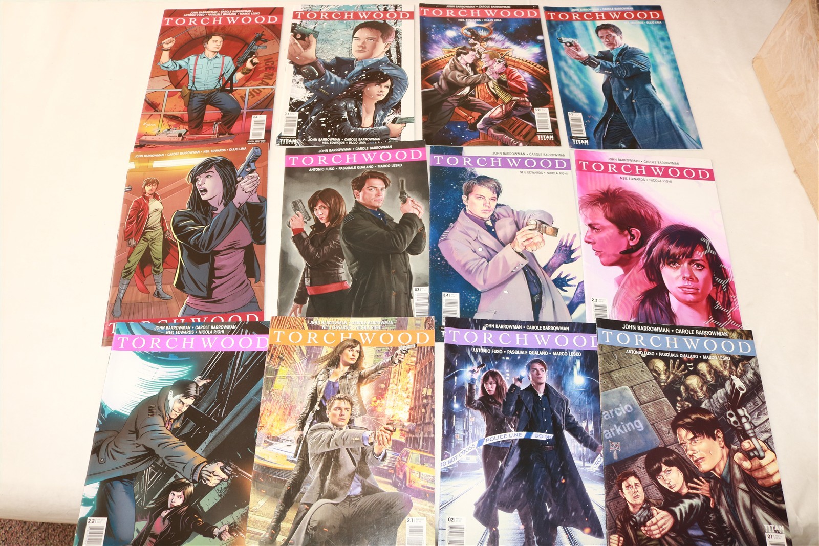 TORCHWOOD – Lot of 12 Comic Book – Titan Comics