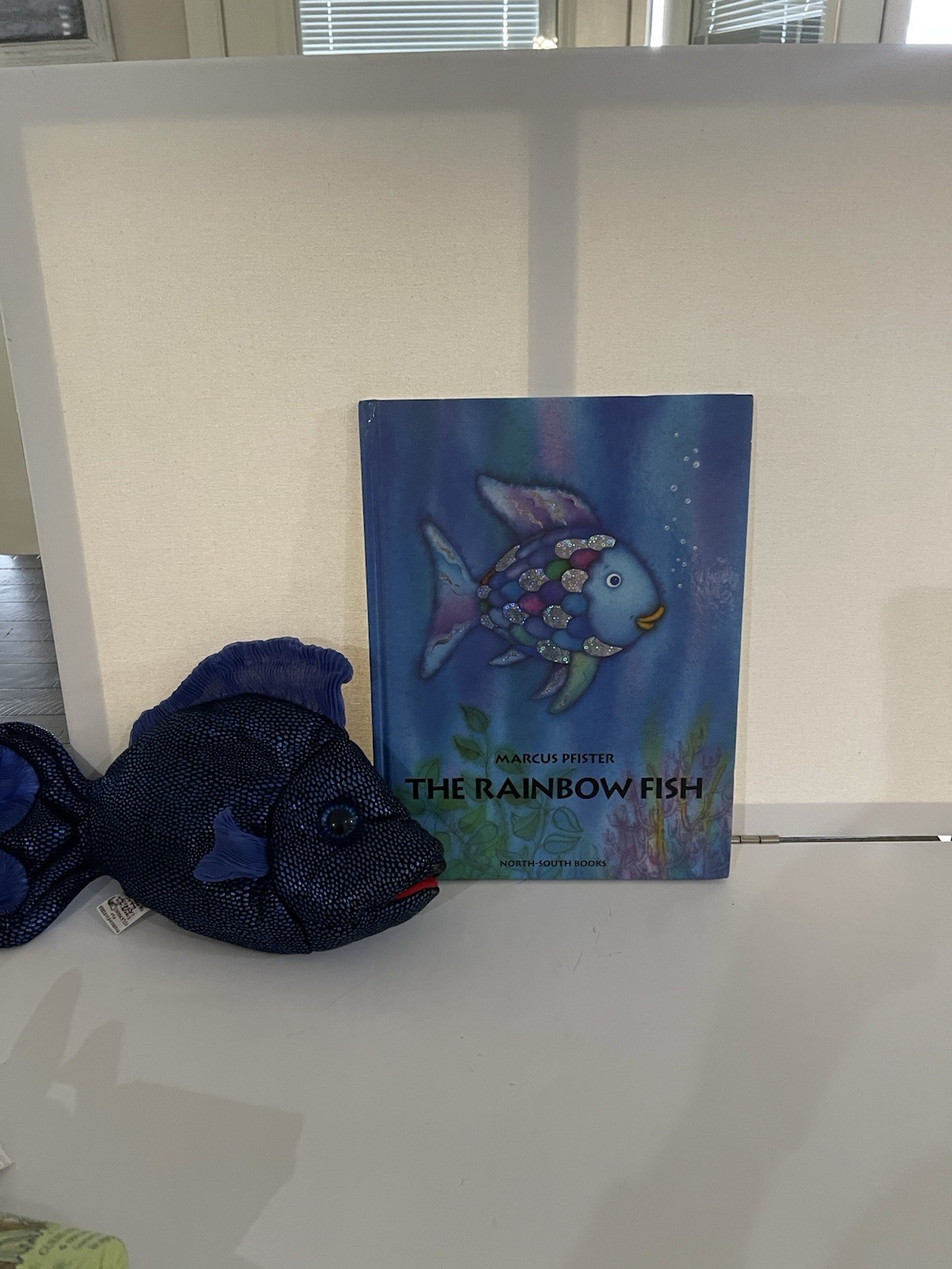The Rainbow Fish – Hardcover By Pfister, Marcus – VERY GOOD Stuff Fish