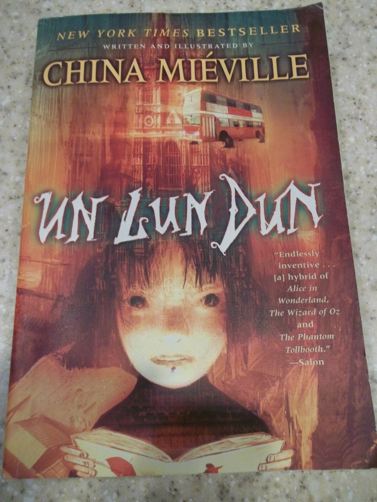Un Lun Dun by China Miéville (2008, Trade Paperback)