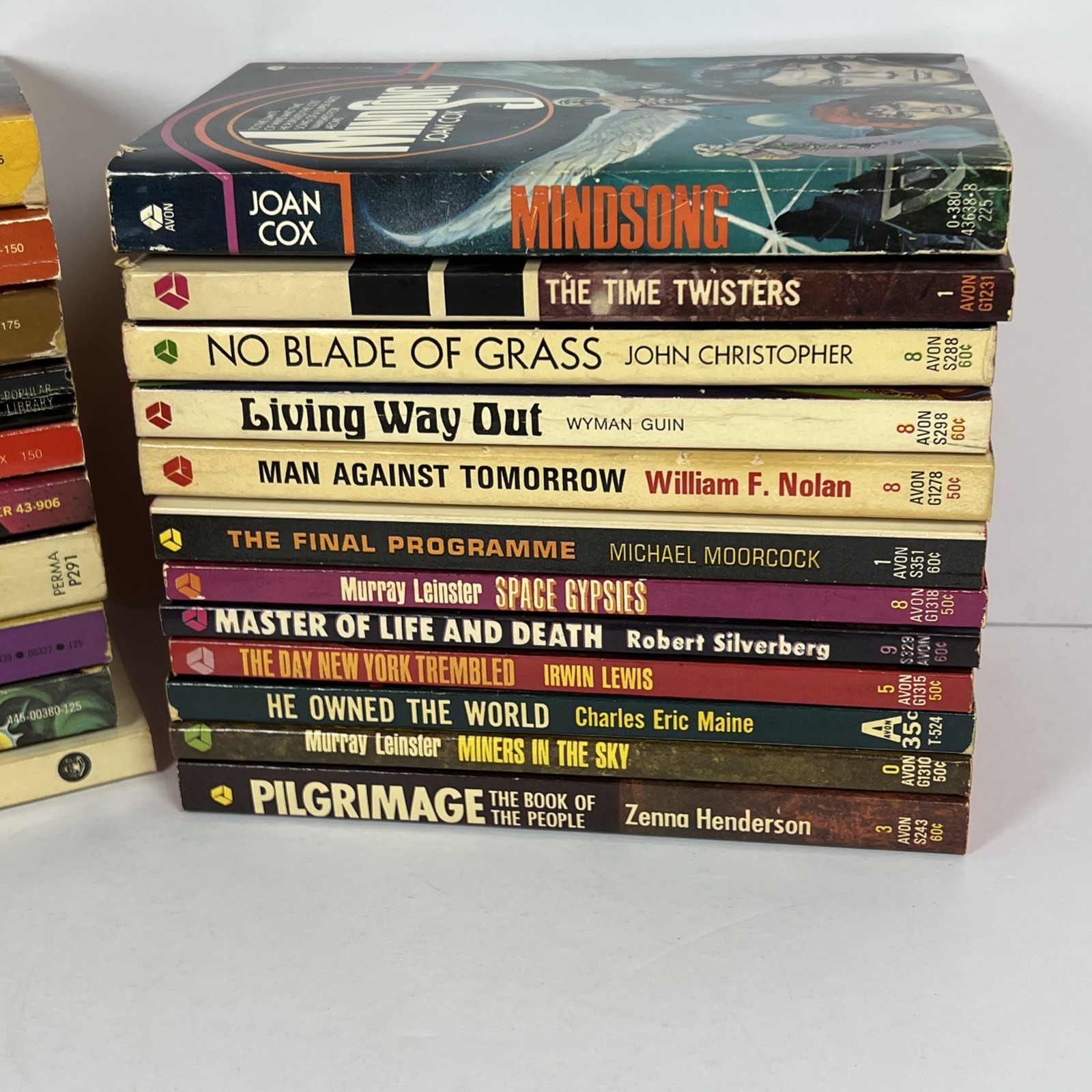 LOT of 22 Vintage 1960-70’s Science Fiction Novels Paperback Books Avon Del Rey