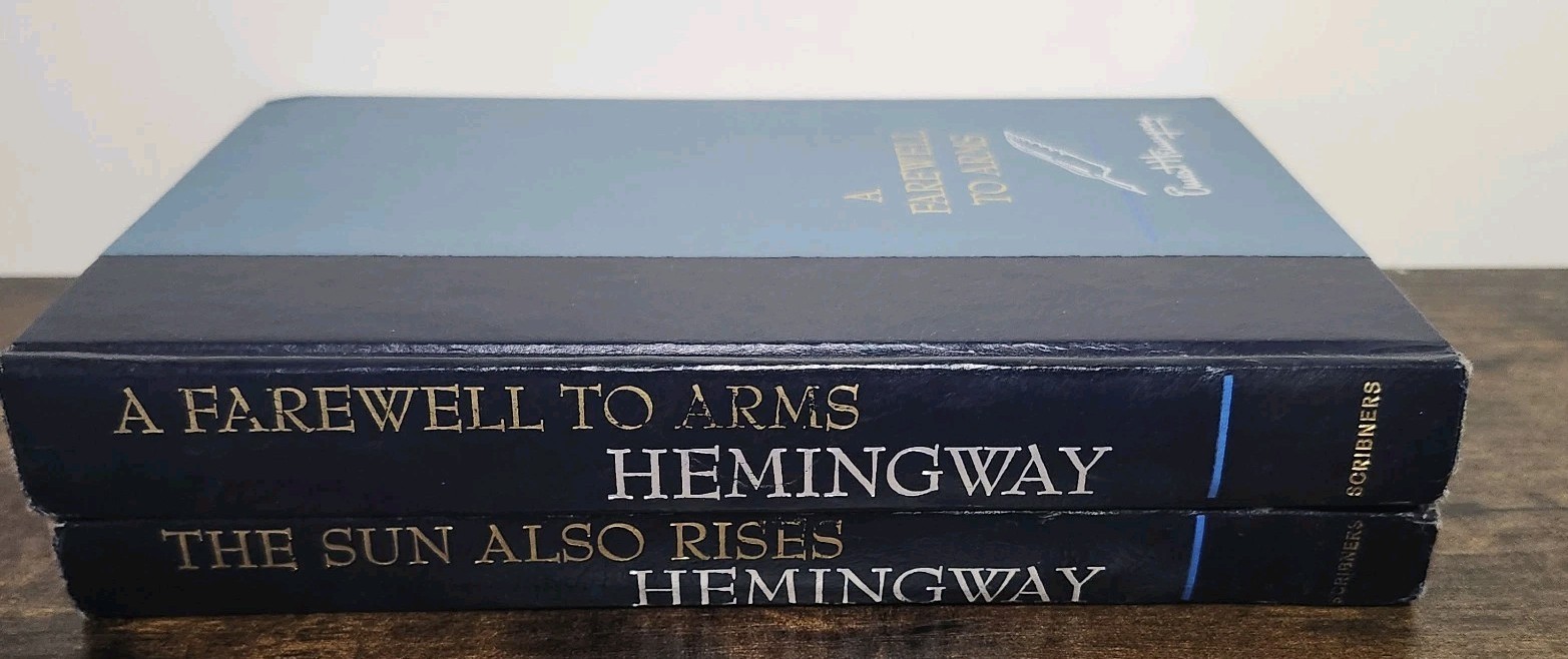 Lot of 2 Hemingway books : The Sun Also Rises (1954) & A Farewell to Arms (1957)