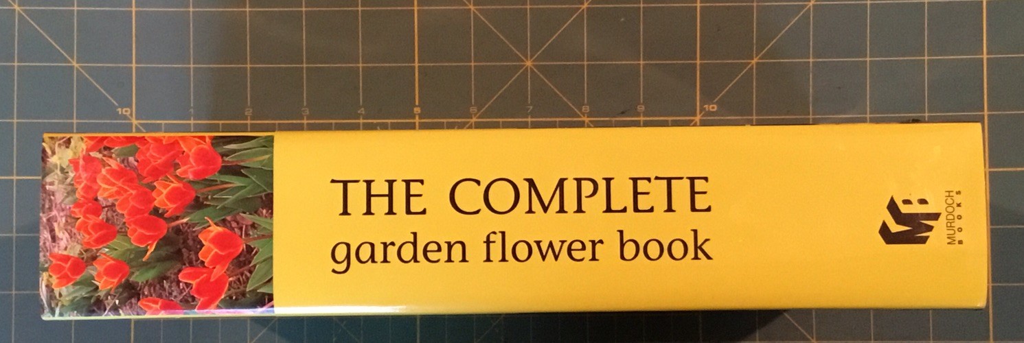THE COMPLETE garden Flower Book 800 Pages 1000 + Pictures, Like New