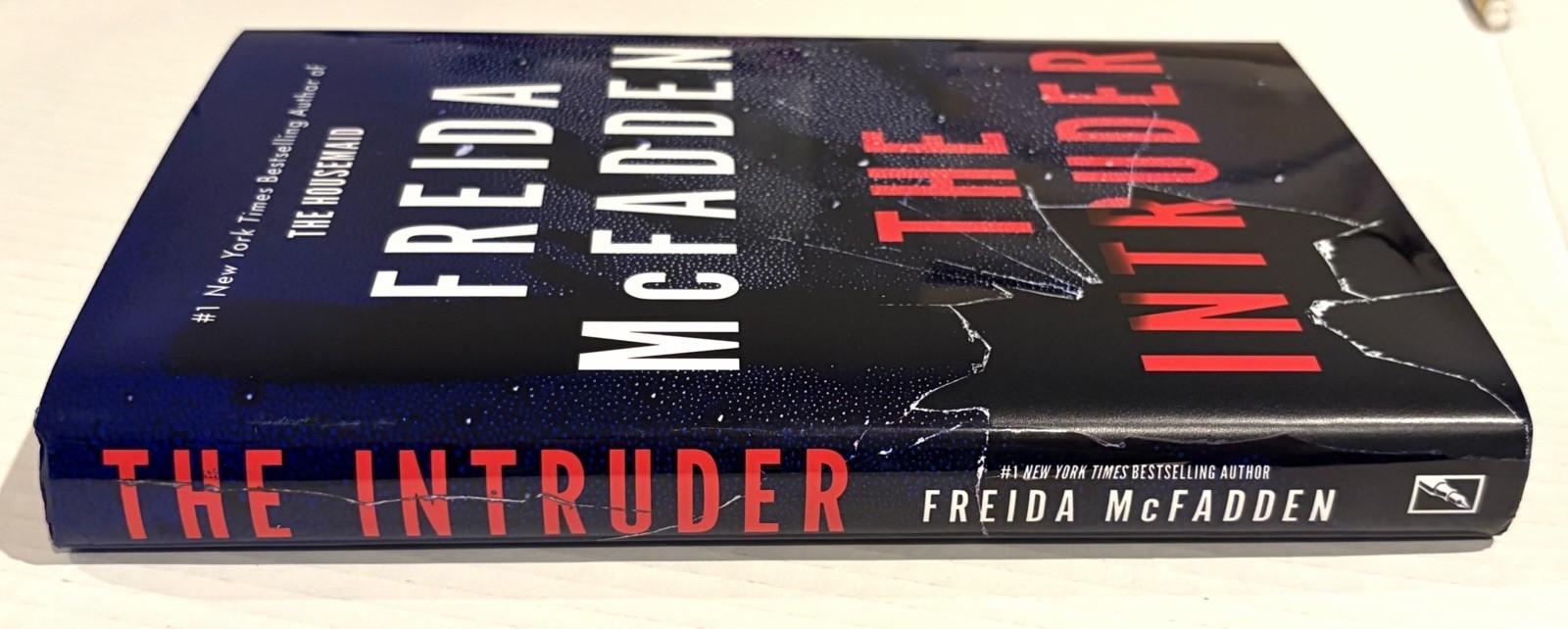NEW- Deluxe hardcover THE INTRUDER Freida McFadden Sprayed Edges