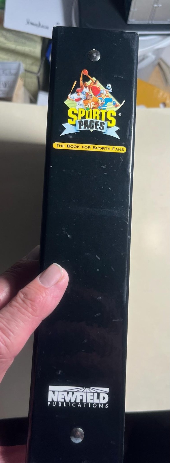 „Sports Pages: The Book For Sports Fans“ Collector’s Hardcover Binder