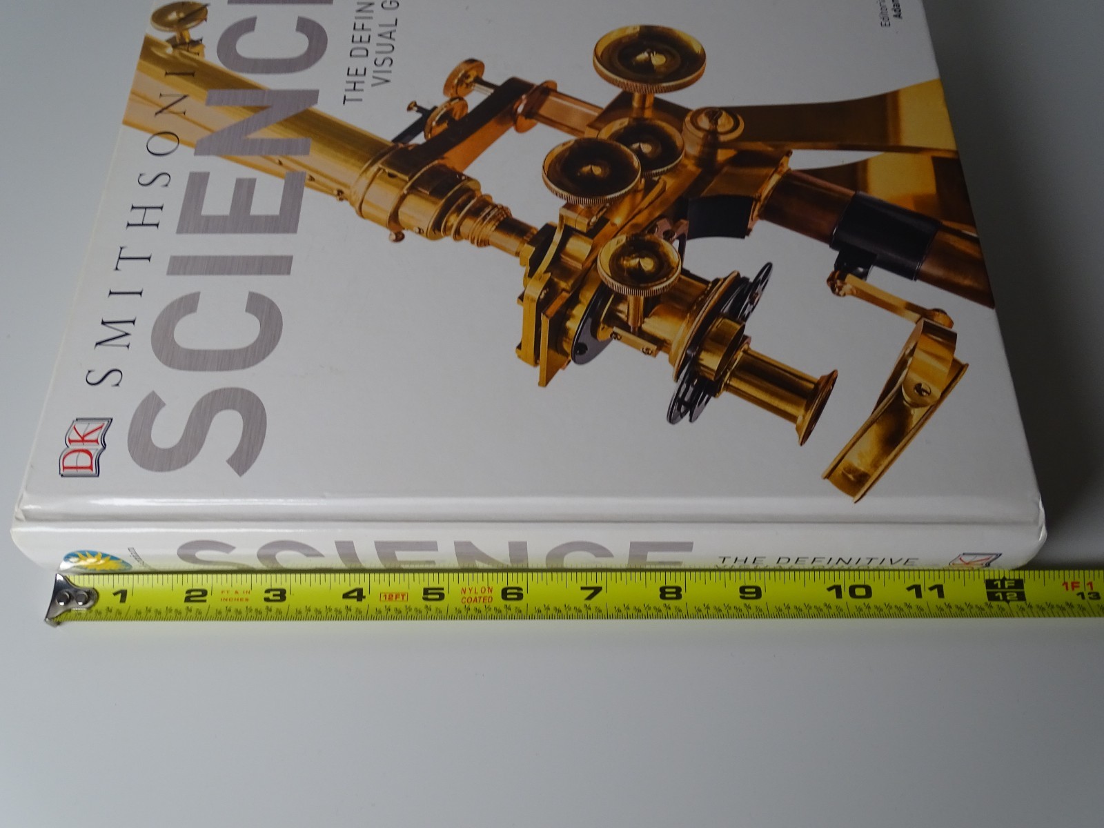 „Science: The Definitive Visual Guide / 512 Pages / Published In 2016