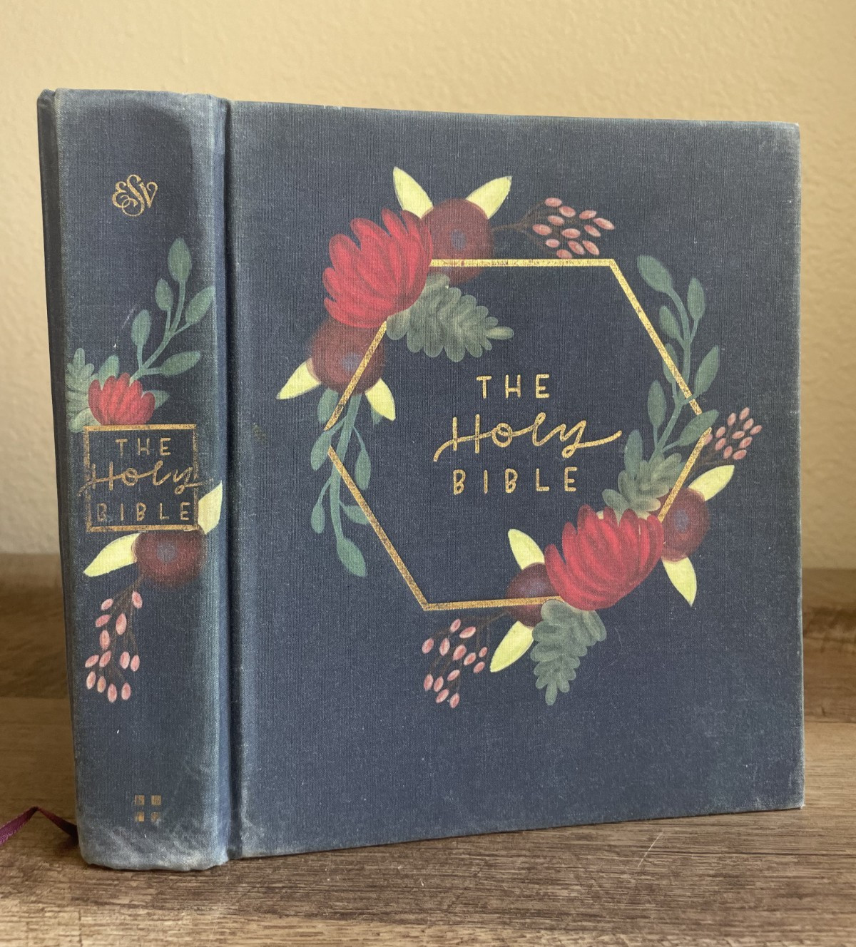 2016 HOLY BIBLE, Juornaling Bible, ESV, Crossway, Blue Flora Cloth, GOOD