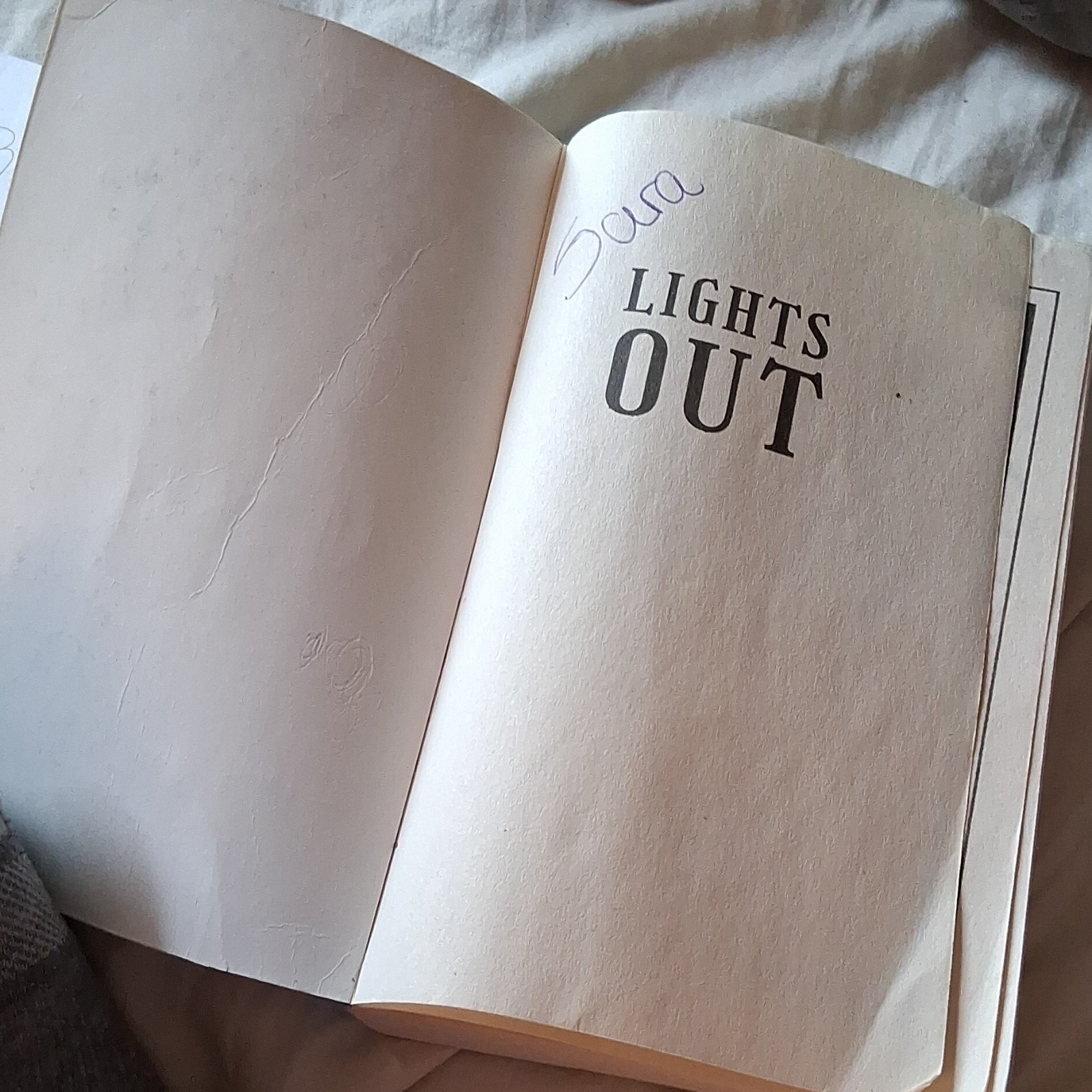 Navessa Allen Lights Out Into Darkness Novel Trade Paperback Zando Fiction 2024
