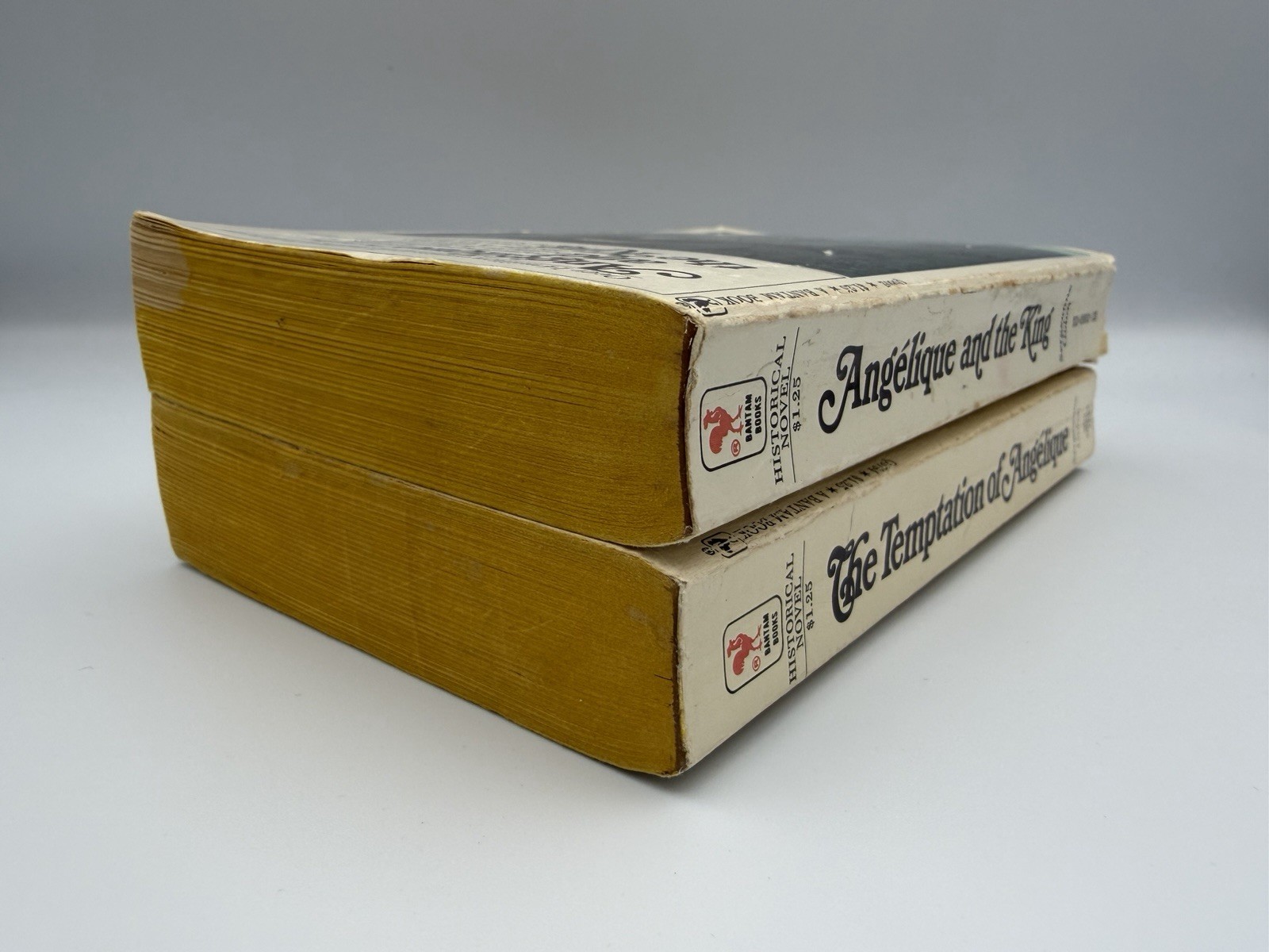 Vintage ANGELIQUE By Sergeanne Golon, The King, Temptation, 2 Paperbacks 1971
