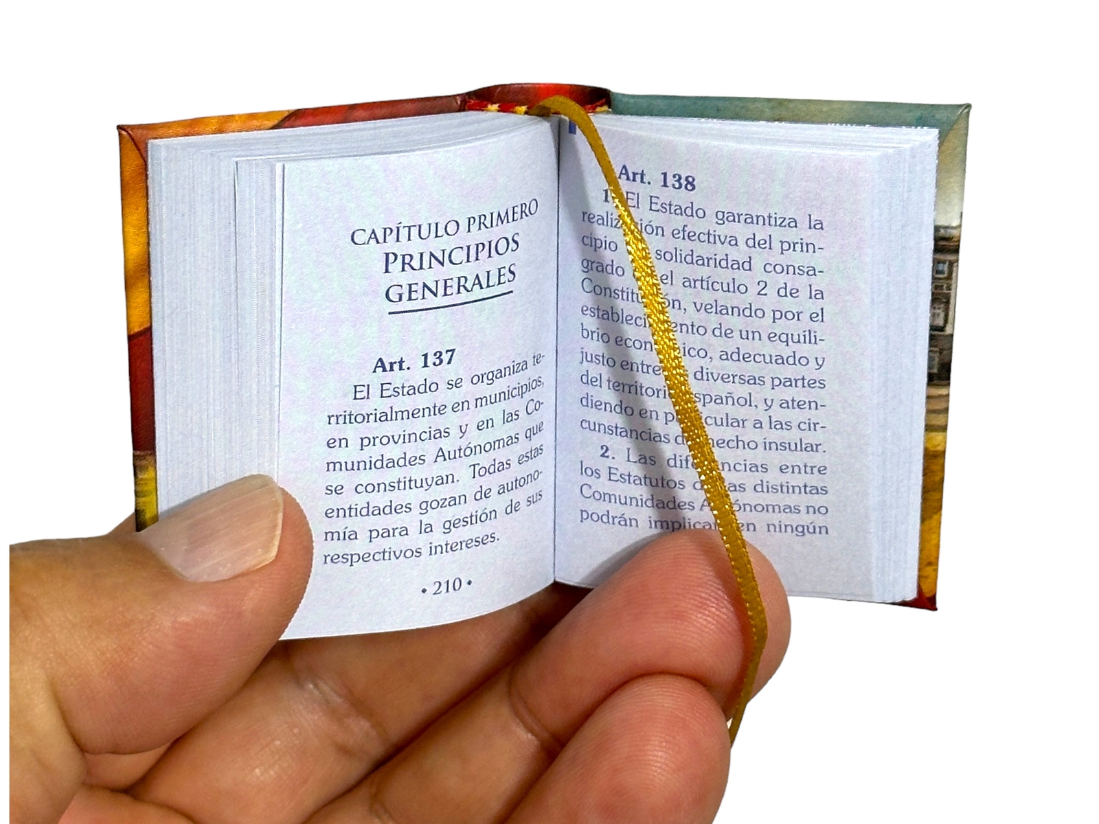 new La Constitución Española mini book hardcover 302 pages in Spanish 2.16″ high