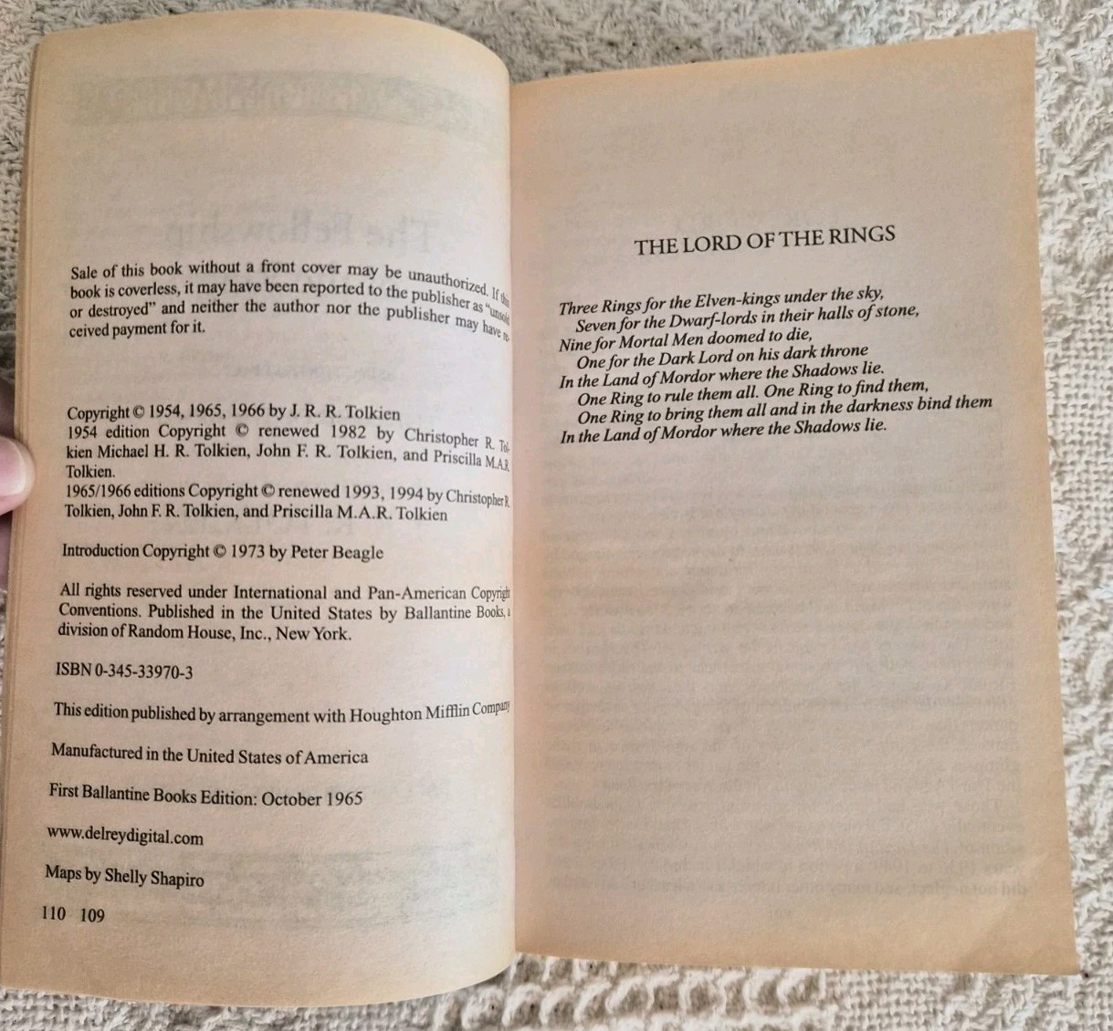 2001 J.R.R. Tolkien Lord of the Rings: The Fellowship of the Ring Paperback Book