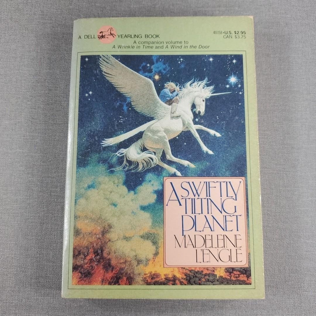 MADELEINE L’ENGLE 6 Paperback Book Lot~ Wrinkle ~ Waters ~ Wind ~ Swiftly ~ Moon