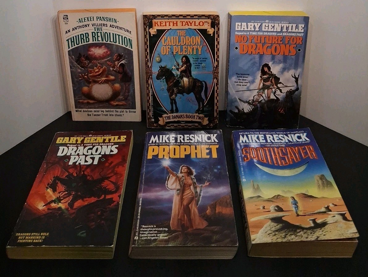VTG Mixed Book Lot of 30 Fantasy Sci-fi: Brooks Hambly Del Rey ACE Books & MORE!
