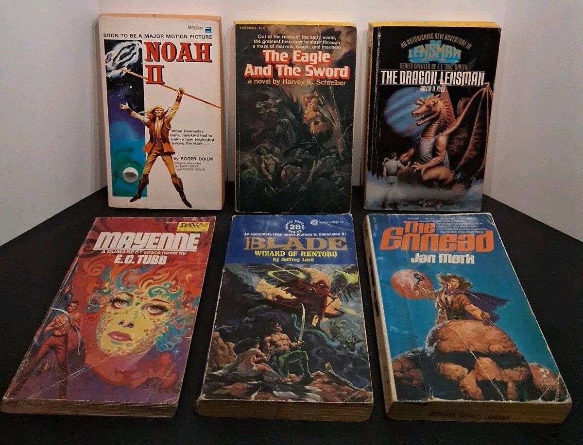 VTG Mixed Book Lot of 30 Fantasy Sci-fi: Brooks Hambly Del Rey ACE Books & MORE!