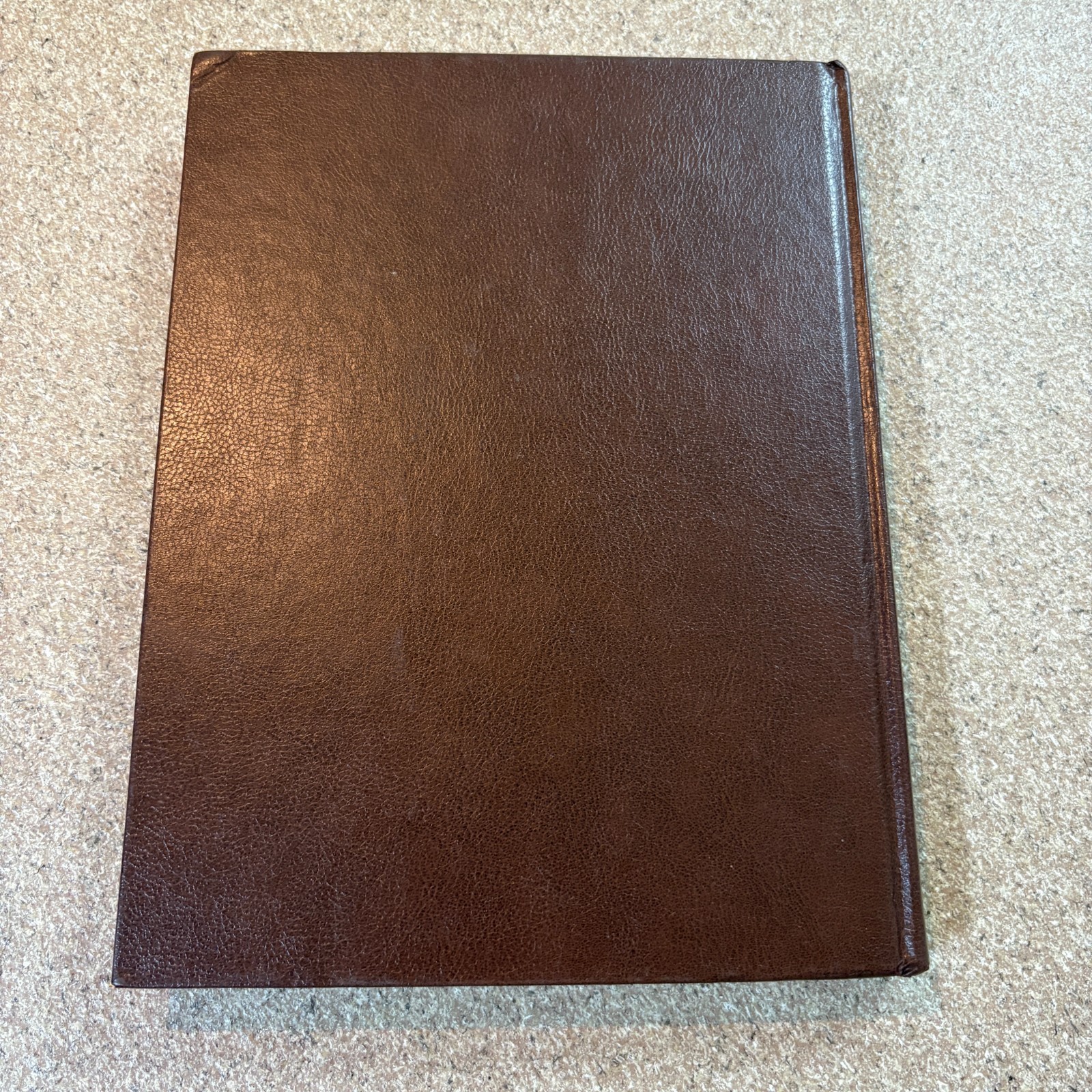 The Illustrated Encyclopedia of Firearms, Ian V. Hogg, Hardcover Book 1988