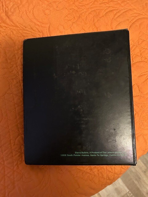 Vintage 1971 SIERRA BULLETS RELOADING MANUAL 350 pages + supplement (200 pg)