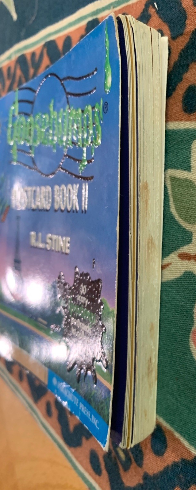 1997 R. L. Stine Goosebumps Postcard Book II (All 30 postcards included)