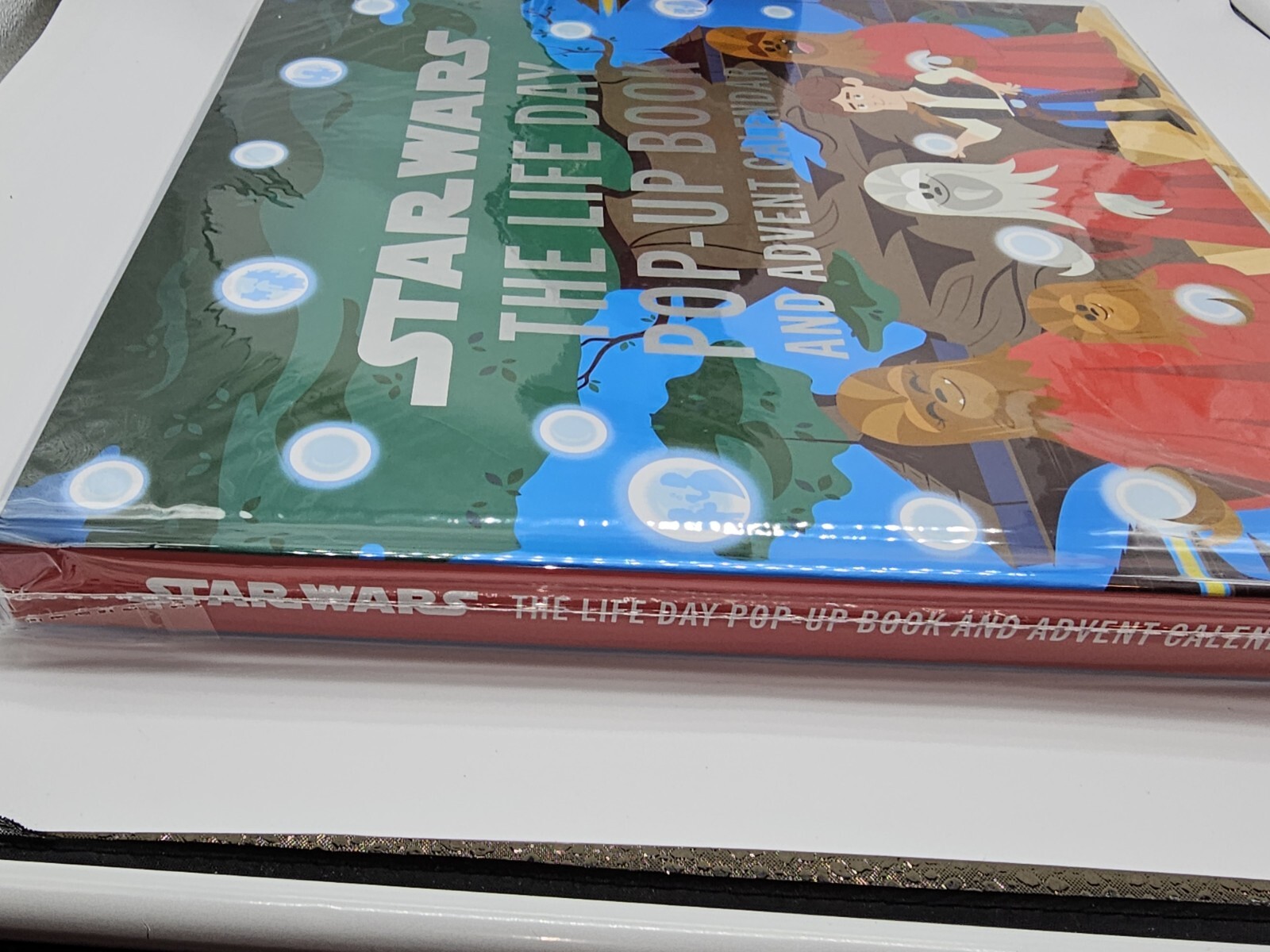 New Star Wars: The Life Day Pop-Up Book and Advent Calendar