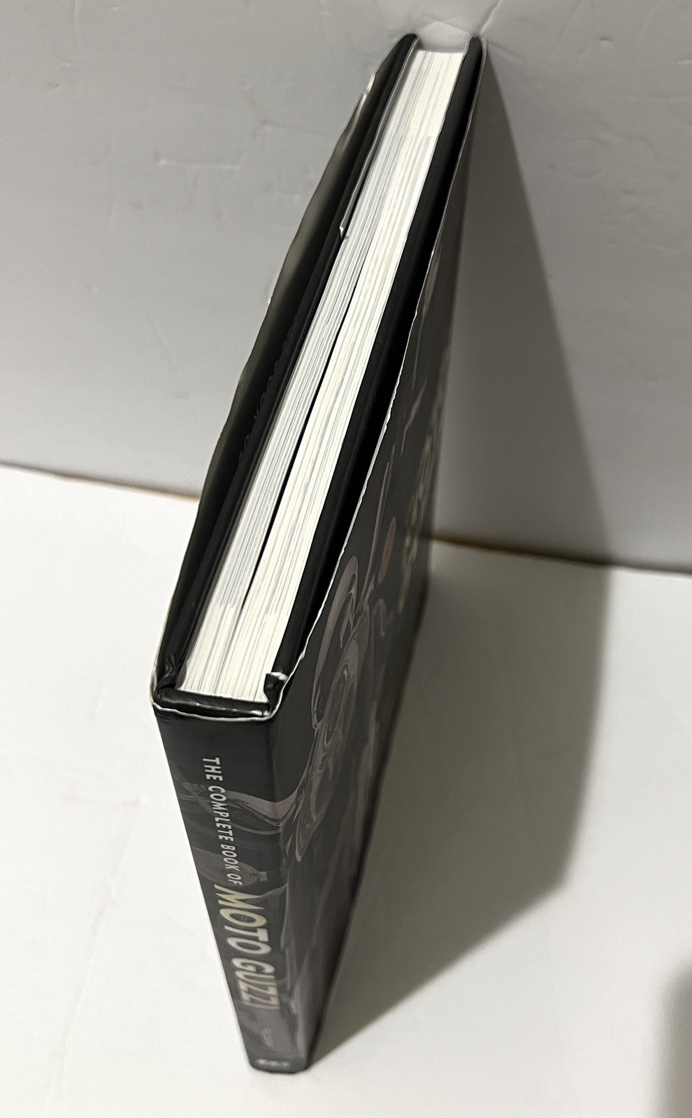 The Complete Book of Moto Guzzi: Every Model Since 1921 (Complete Book Serie…