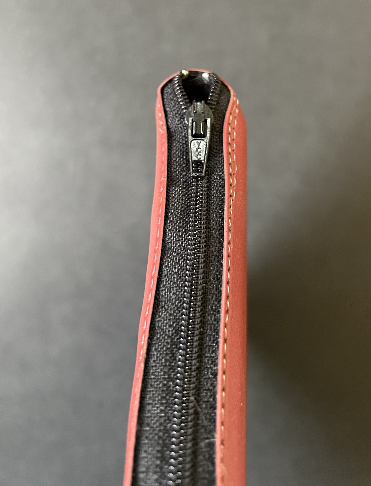 The Holy Quran Arabic Zipper Faux Leather 7.0“x 5.5“ (Colors May Vary)