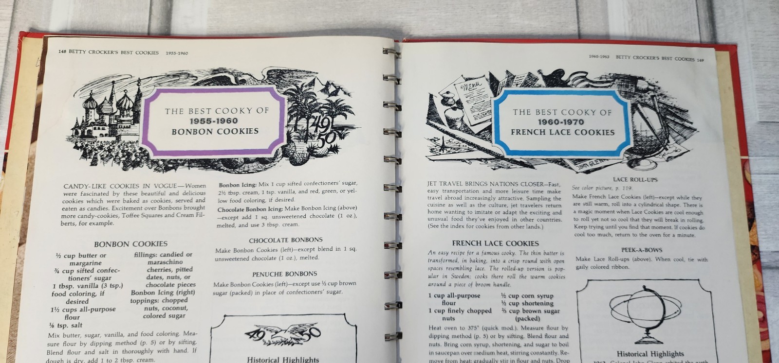 Betty Crocker’s Cooky Book 1973 450+ recipes grannycore color photos 156 pages