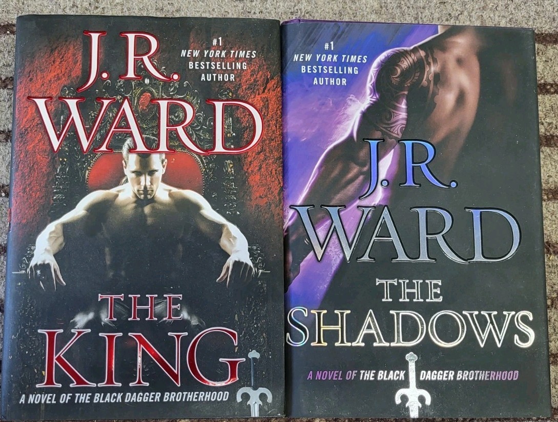 Lot 16 J.R. Ward. Black Dagger Brotherhood Series 1-14 & 20 + Blood Kiss