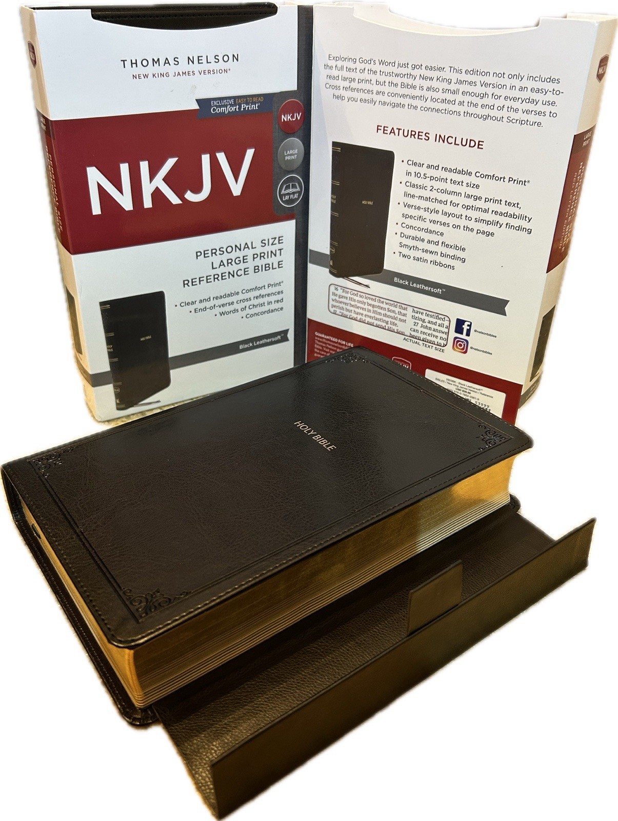 MAGNETIC CLOSURE NKJV LARGE PRINT(10.5pt) Personal Size Black Leathersoft Bible