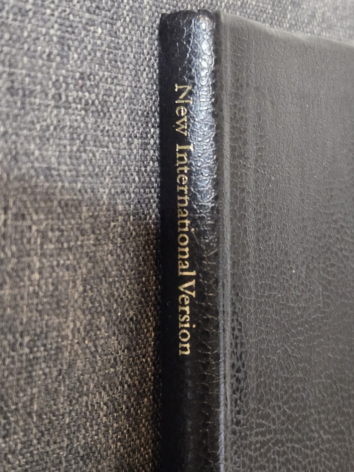 The Holy Bible (New International Version) Compact Pocket Bible Zondervan Book
