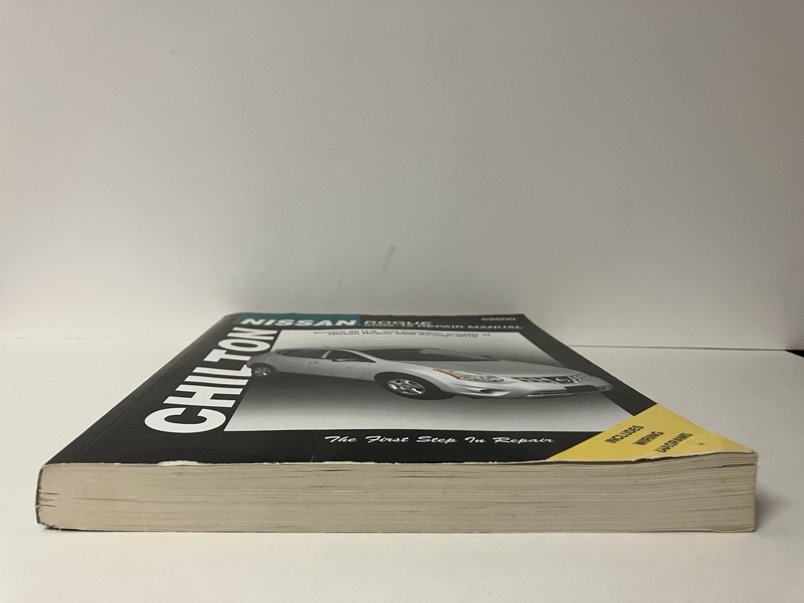 Nissan Rogue 2008-15 Repair Manual Chilton 52600 Trade Paperback VERY GOOD