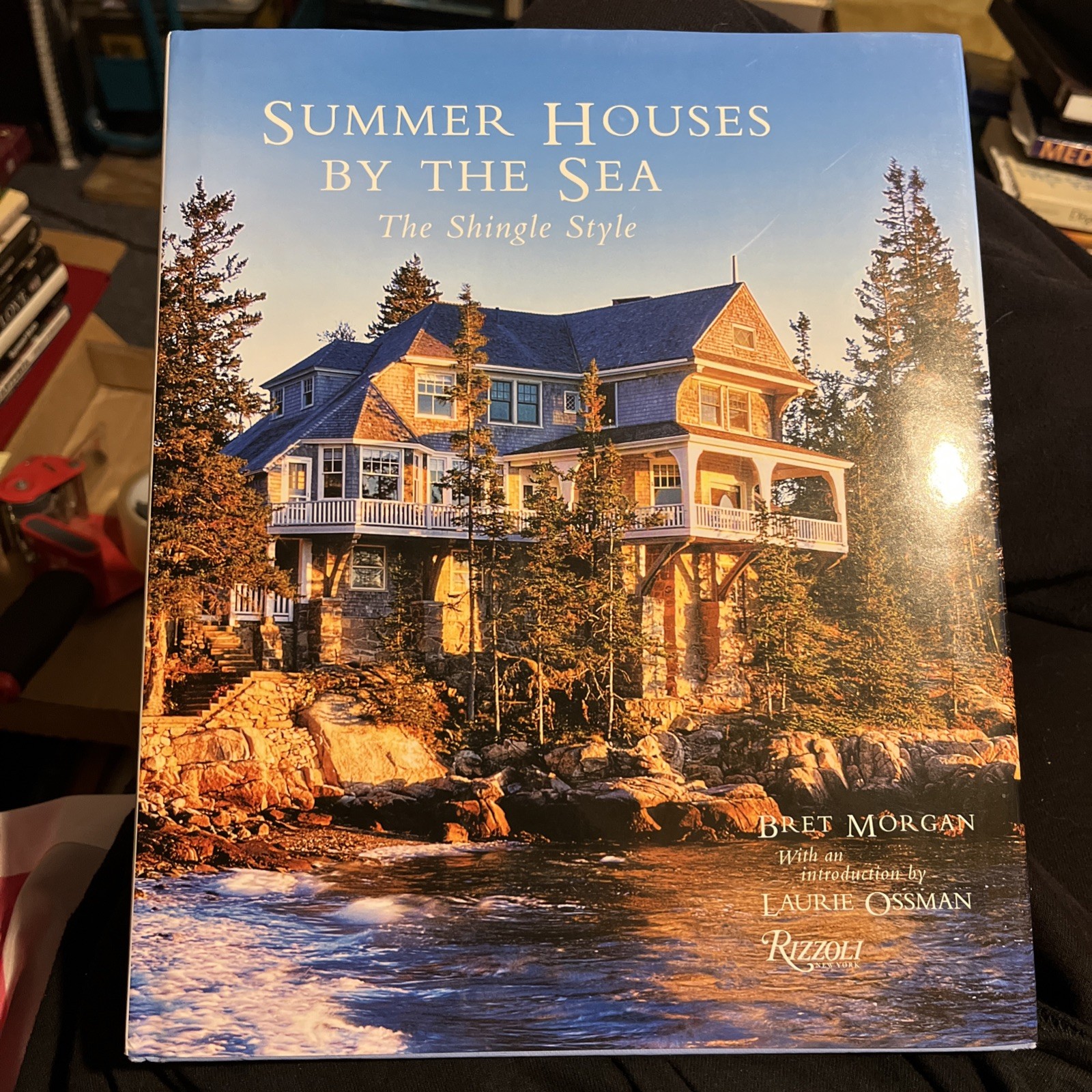 SUMMER HOUSES BY THE SEA: THE SHINGLE STYLE By Bret Morgan – Hardcover EXCELLENT